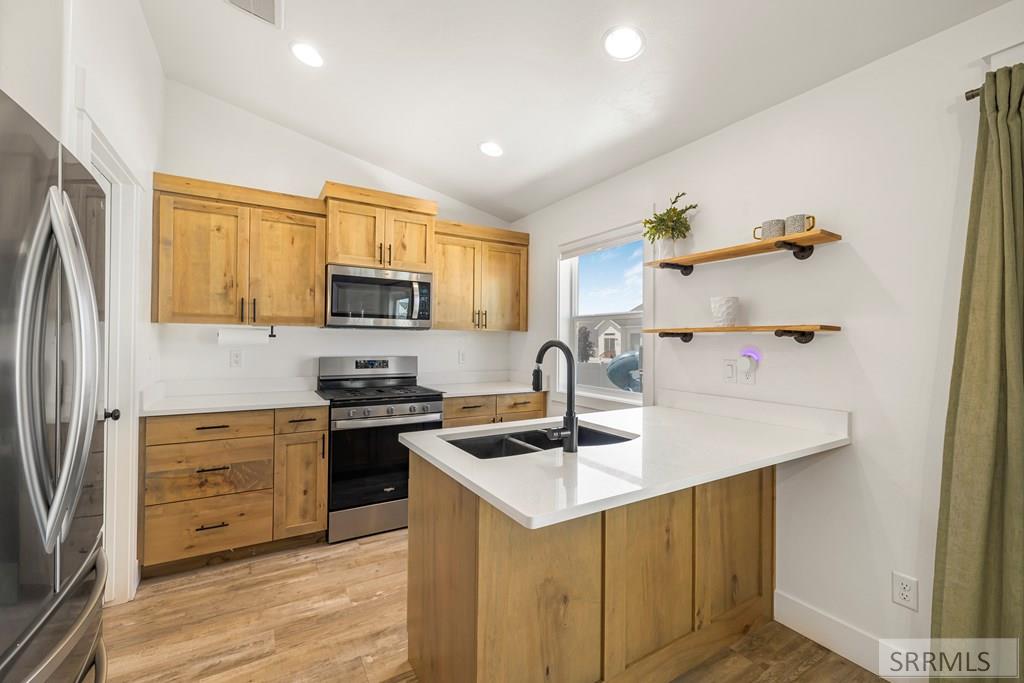 4051 N Ola Vista Avenue, IDAHO FALLS, Idaho image 8