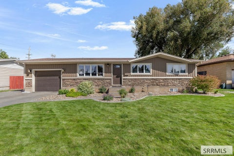 Photo of 452 Spruce Drive, IDAHO FALLS, ID 83401 (MLS # 2189092)
