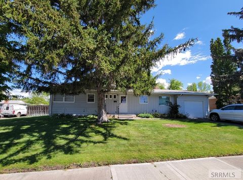 Photo of 967 S Woodruff Avenue, IDAHO FALLS, ID 83404 (MLS # 2178998)