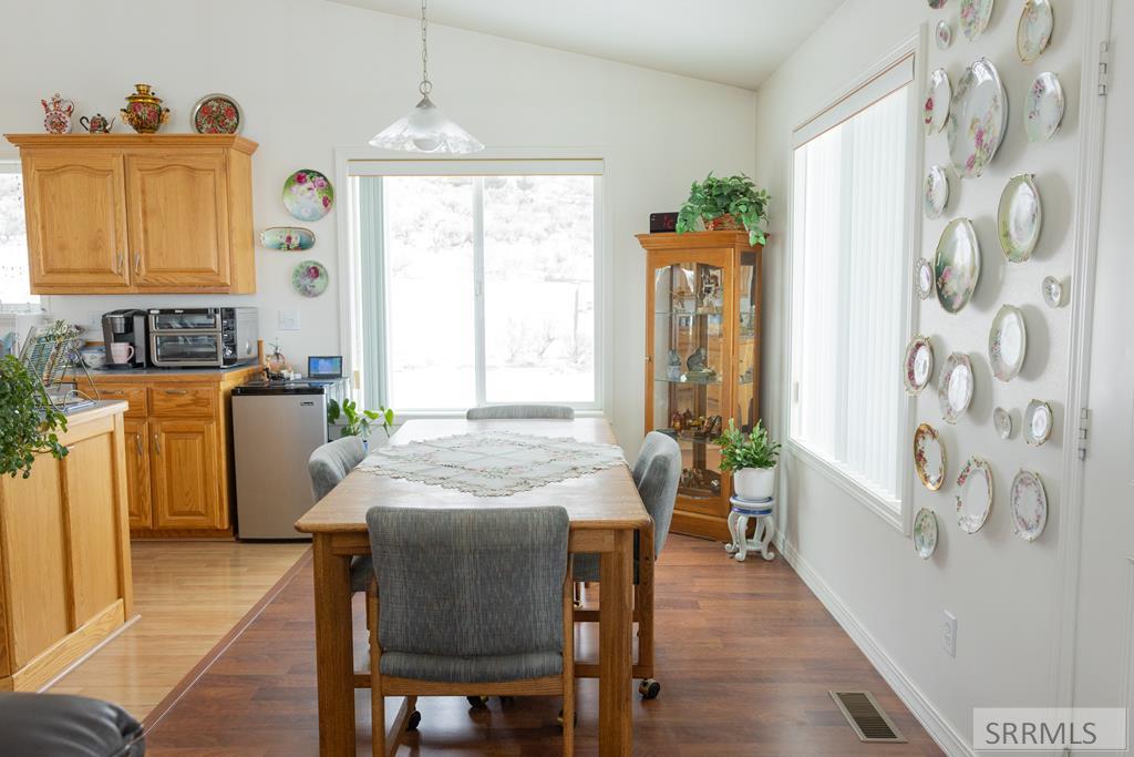 1027 E Butte Road, MENAN, Idaho image 40