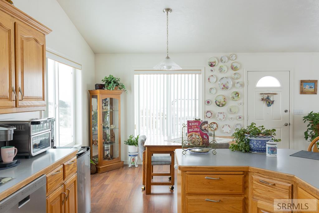 1027 E Butte Road, MENAN, Idaho image 6