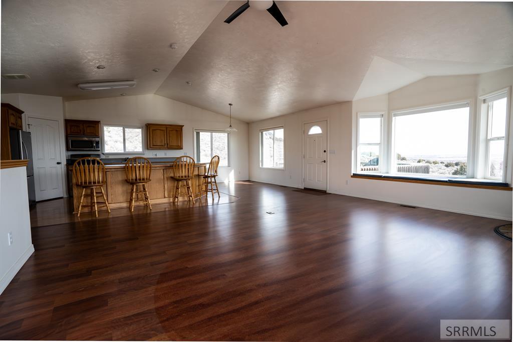 1027 E Butte Road, MENAN, Idaho image 14