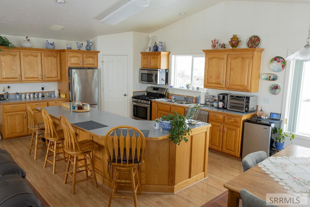 1027 E Butte Road, MENAN, Idaho image 8