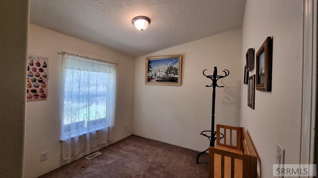 Picture for the property 2181774, 4 beds, 2 baths