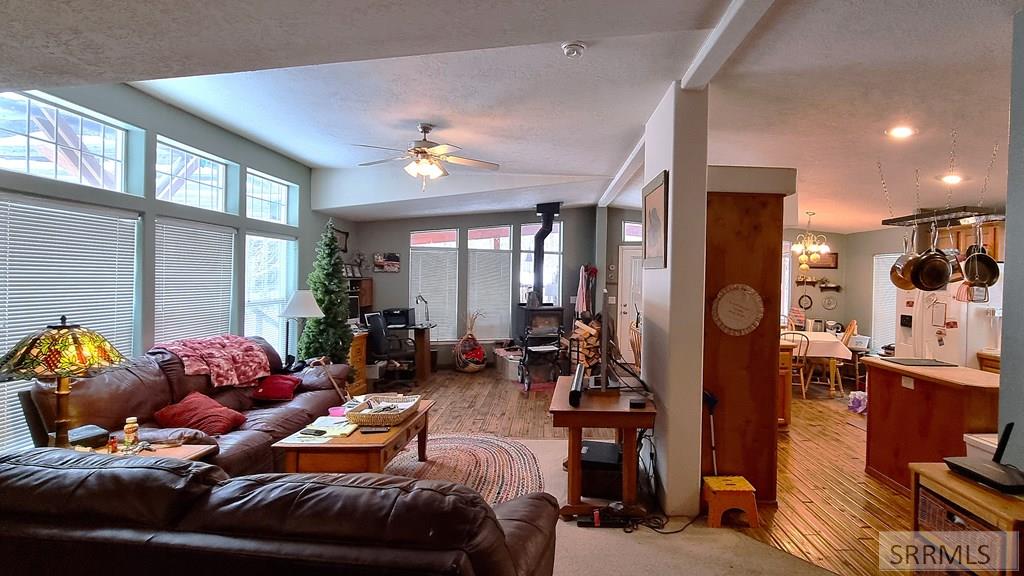 Picture for the property 2181774, 4 beds, 2 baths
