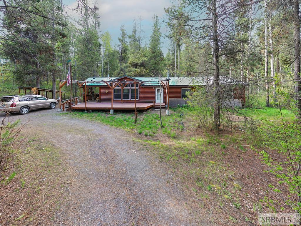 Picture for the property 2181774, 4 beds, 2 baths
