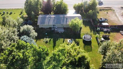 Photo of 2764 N 25th East, IDAHO FALLS, ID 83401 (MLS # 2178124) Photo of 2764 N 25th East, IDAHO FALLS, ID 83401 (MLS # 2178124)