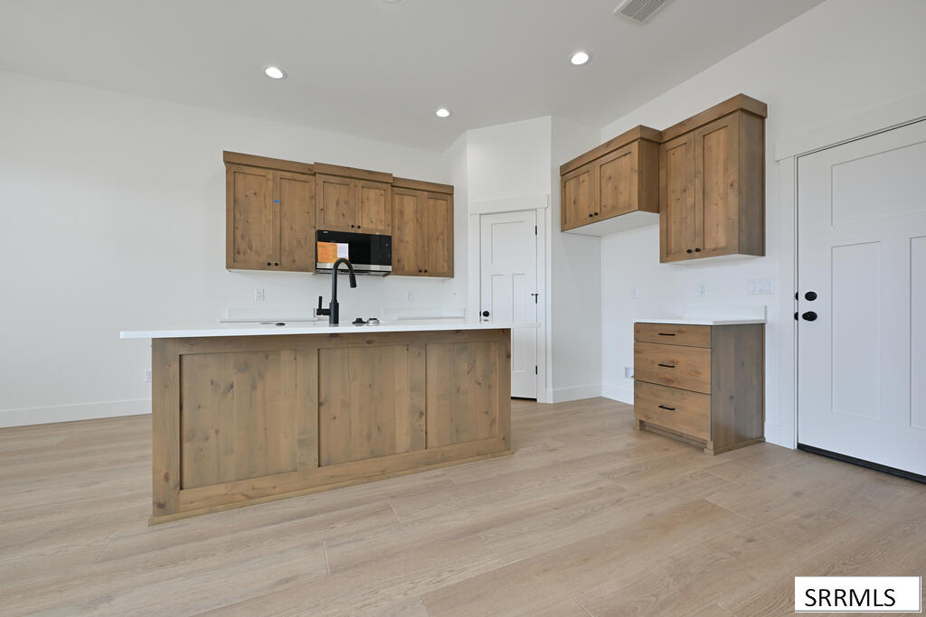 3073 Elixir Road