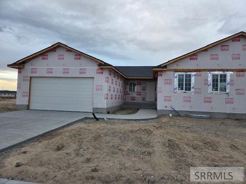 Photo of 341 Copeland Dr, IDAHO FALLS, ID 83401 (MLS # 2180187)