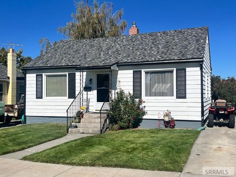 Photo of 285 E Elm Street, SHELLEY, ID 83274 (MLS # 2180101)