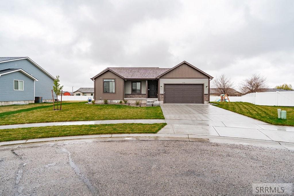3758 Inglewood Drive, IDAHO FALLS, Idaho image 2