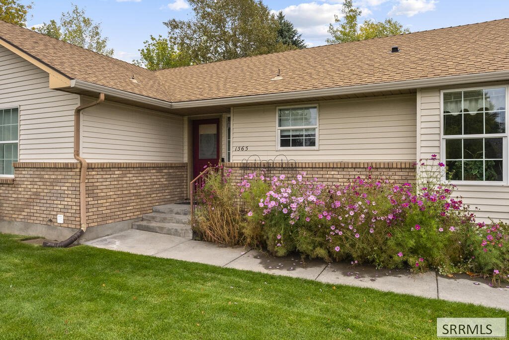 1565 Newman Drive