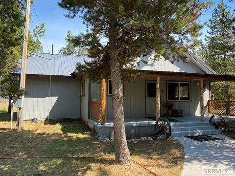 Photo of 4175 S Big Springs Loop Road, ISLAND PARK, ID 83429 (MLS # 2177758)