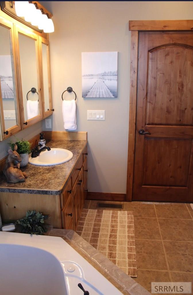 3783 Reas Court, ISLAND PARK, Idaho image 8
