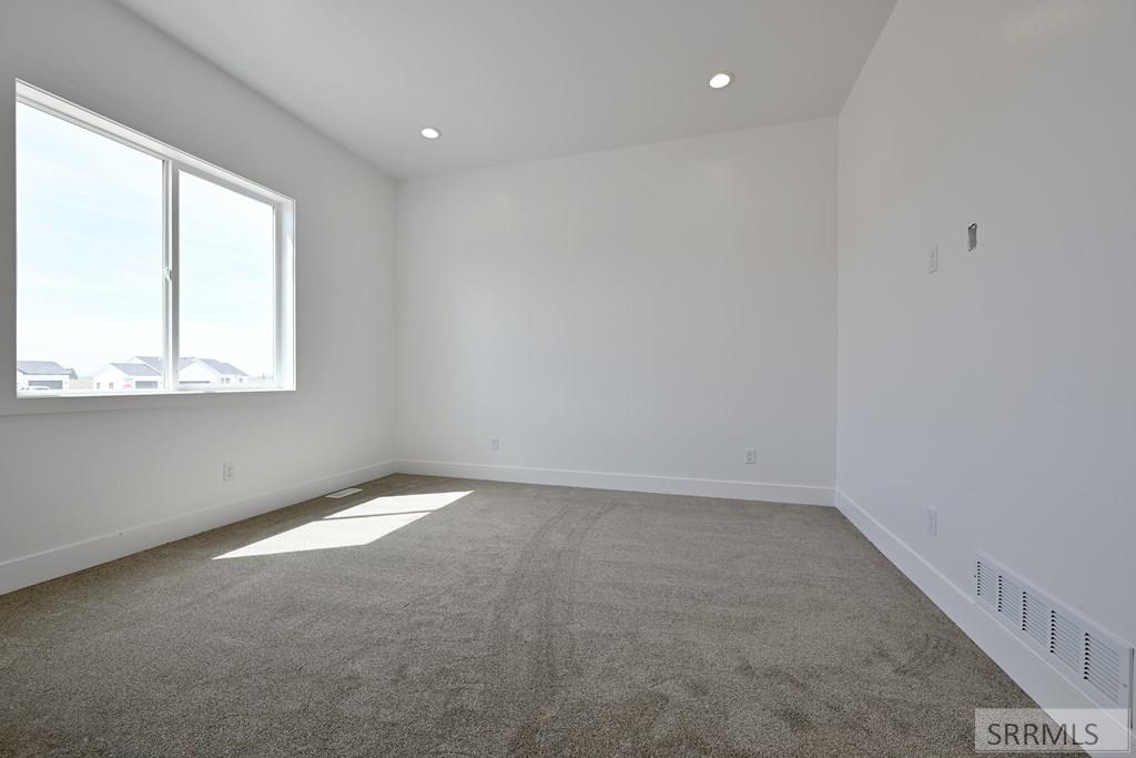 887 Edna St, IDAHO FALLS, Idaho image 4