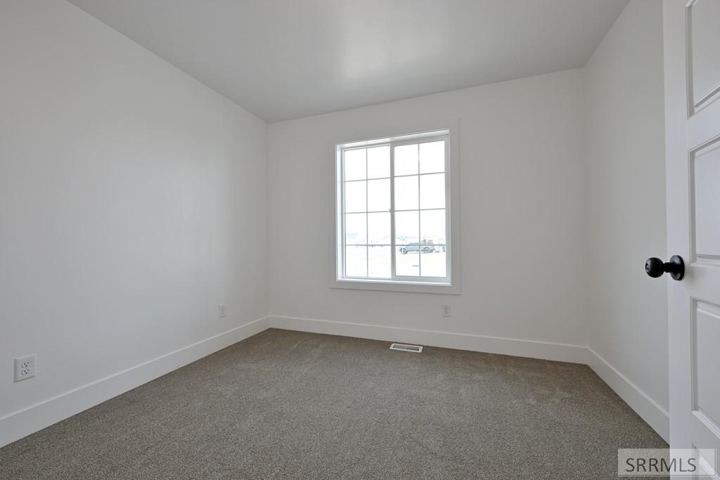 887 Edna St, IDAHO FALLS, Idaho image 9