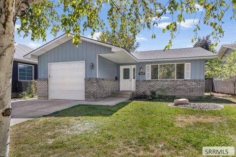 Photo of 556 E 13th Street, IDAHO FALLS, ID 83404 (MLS # 2189259)