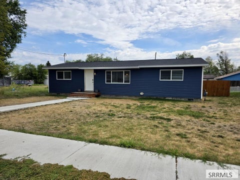 Photo of 660 S 2nd E, ST ANTHONY, ID 83445 (MLS # 2188926)