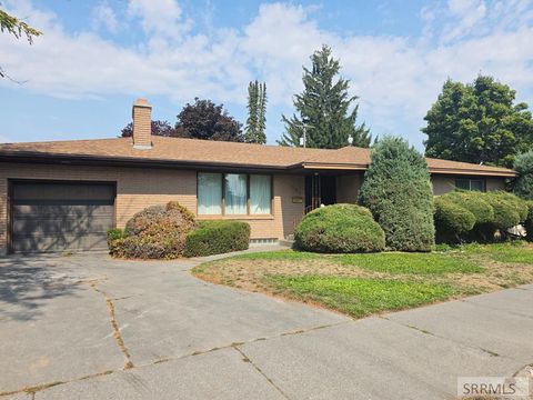 Photo of 1065 E 21st Street, IDAHO FALLS, ID 83405 (MLS # 2179349)