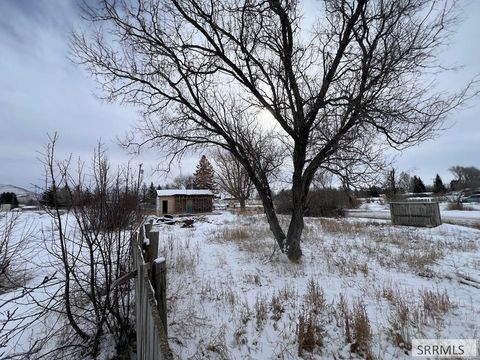 Photo of 695 W Joan Avenue, ARCO, ID 83213 (MLS # 2181159)