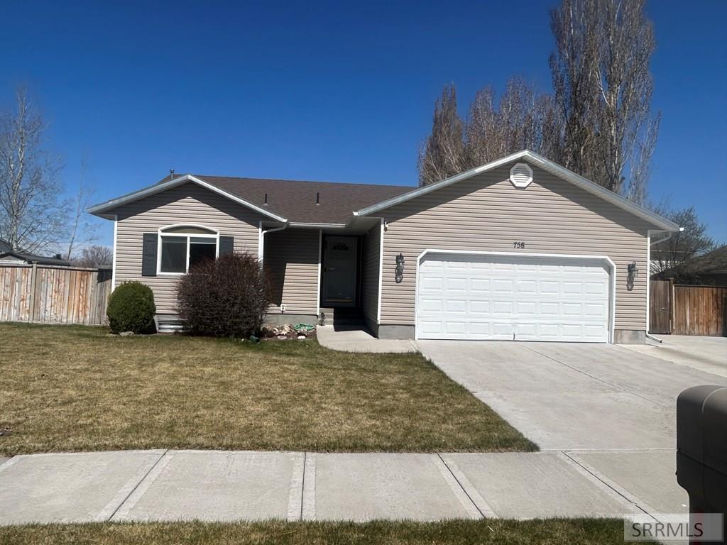 758 Engleman St, REXBURG, Idaho image 2