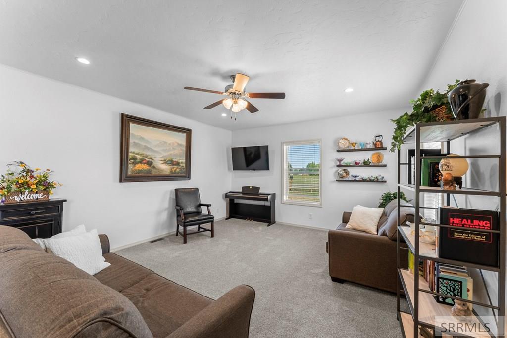 9150 N Cottonwood Drive, IDAHO FALLS, Idaho image 5