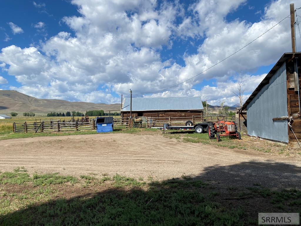 2651 Challis Creek Road, CHALLIS, Idaho image 33