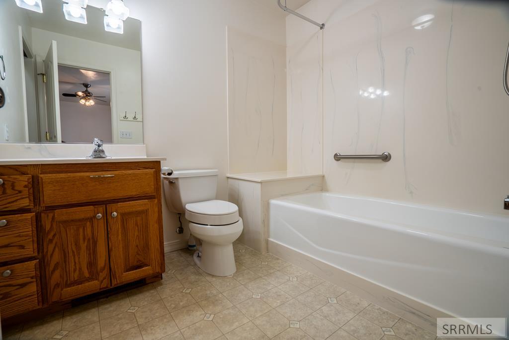 1027 E Butte Road, MENAN, Idaho image 13