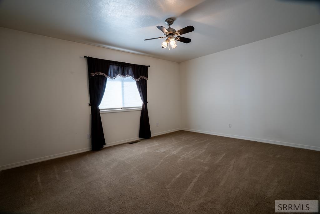 1027 E Butte Road, MENAN, Idaho image 14