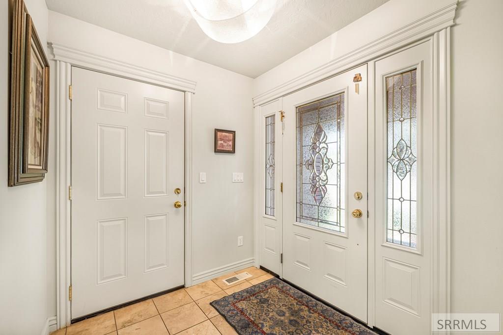 3413 Sun Circle