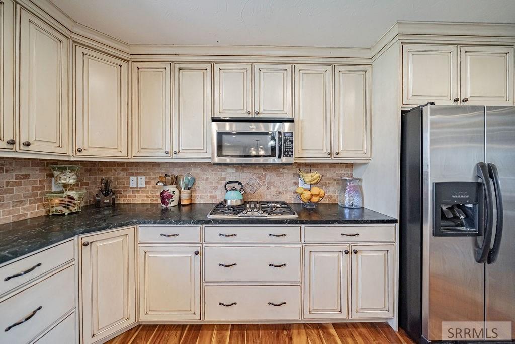 1356 Fall River Road, IDAHO FALLS, Idaho image 20