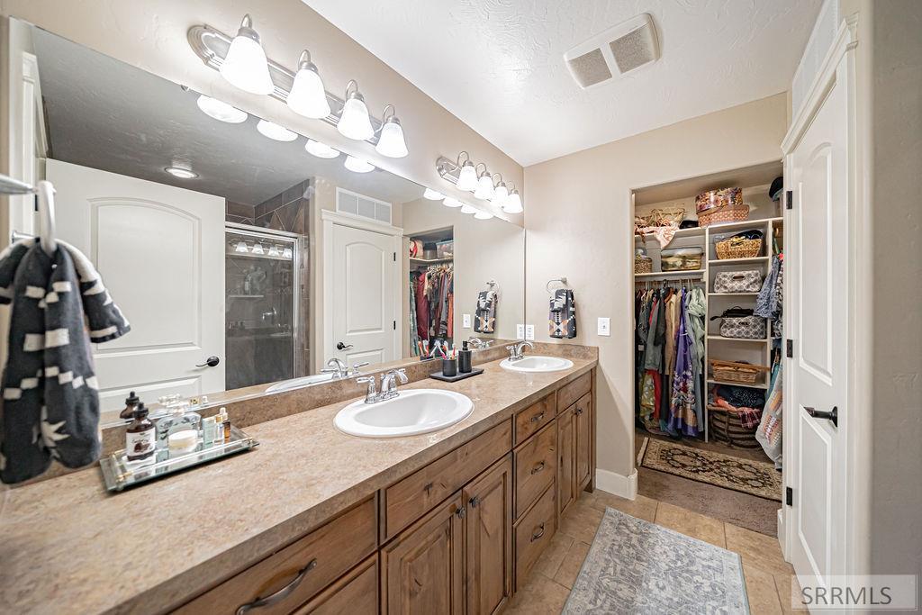 1356 Fall River Road, IDAHO FALLS, Idaho image 36