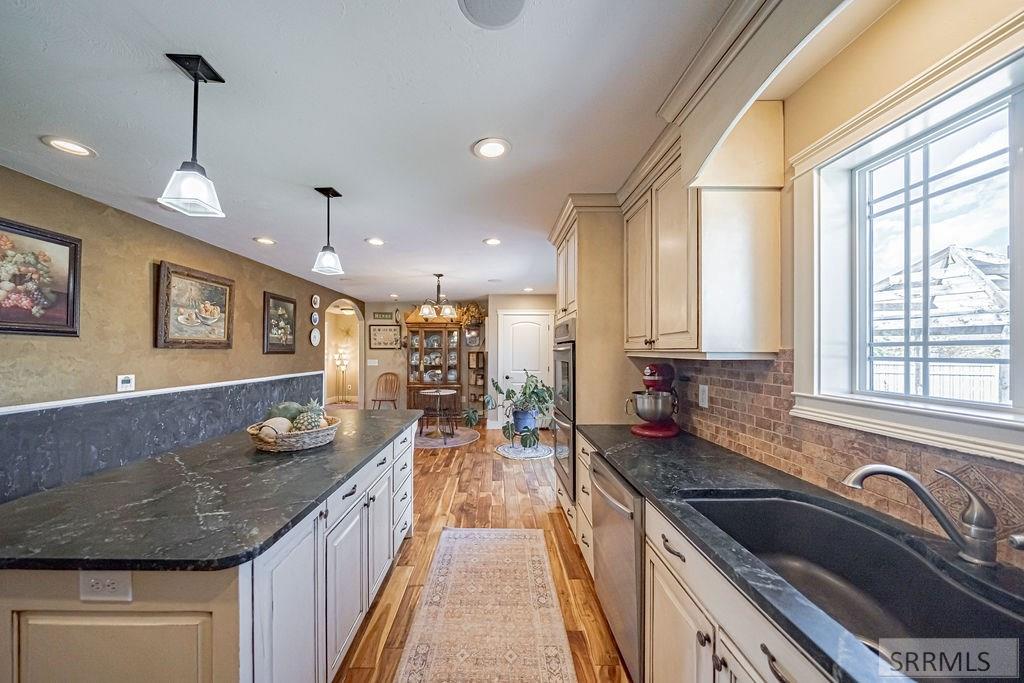 1356 Fall River Road, IDAHO FALLS, Idaho image 19