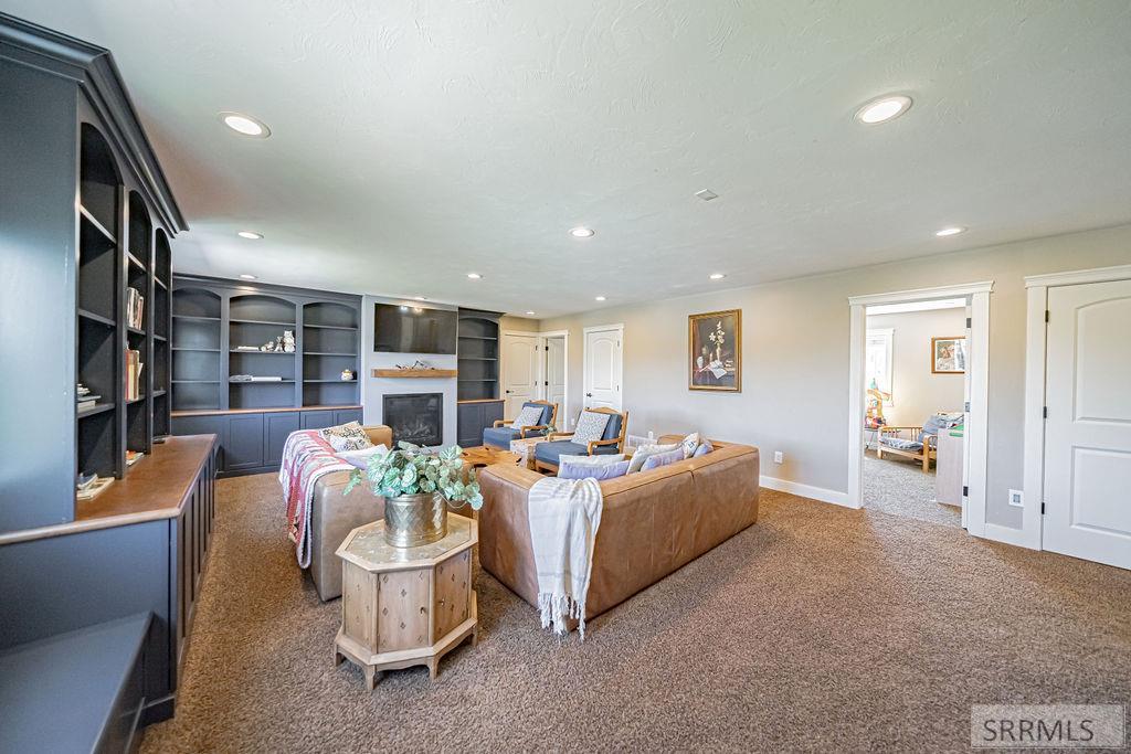 1356 Fall River Road, IDAHO FALLS, Idaho image 45
