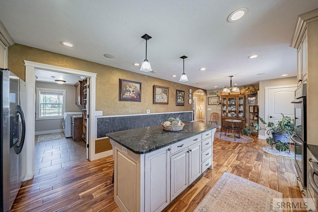 1356 Fall River Road, IDAHO FALLS, Idaho image 23