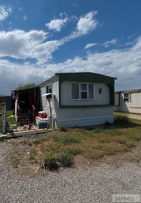 Mobile Home For Sale - 70 N Yellowstone Hwy #37<br/> Jefferson County, RIGBY, ID 83442