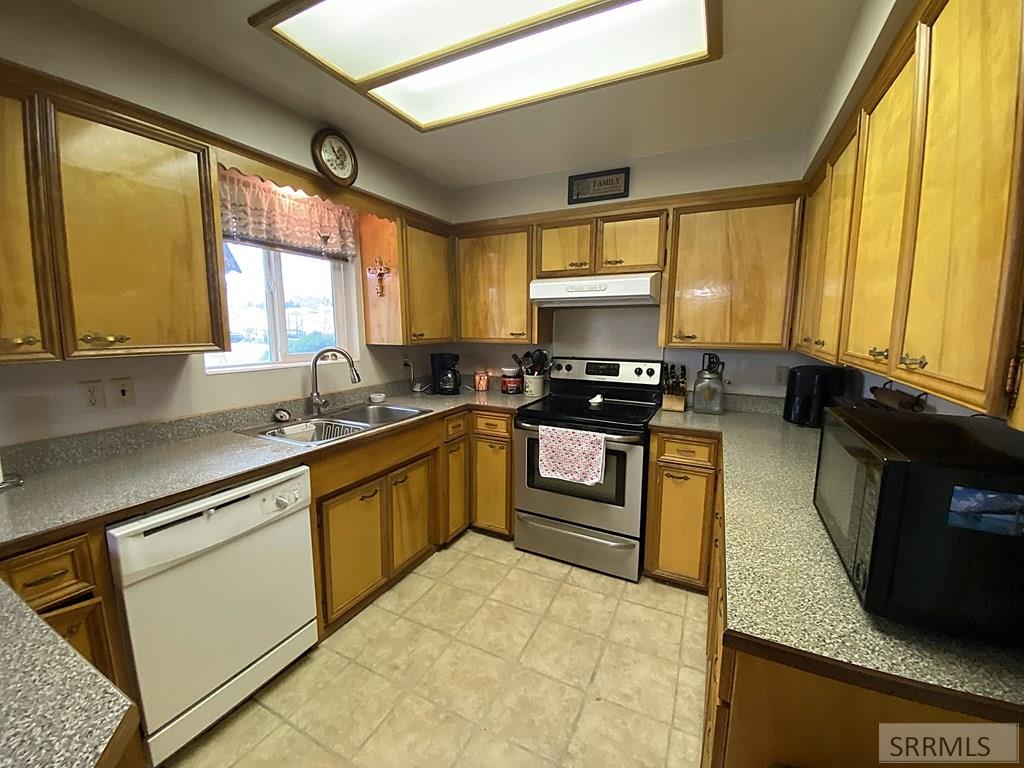 96 Valley View Lane, CHALLIS, Idaho image 18
