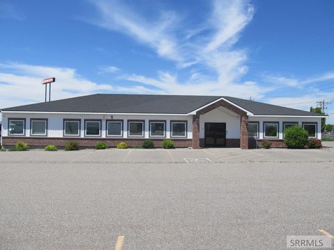 Photo of 2535 N Boulevard Blvd, IDAHO FALLS, ID 83401 (MLS # 2177218) Photo of 2535 N Boulevard Blvd, IDAHO FALLS, ID 83401 (MLS # 2177218)