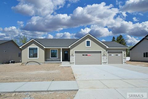 Photo of 424 Willow Bend Avenue, RIGBY, ID 83442 (MLS # 2186391)