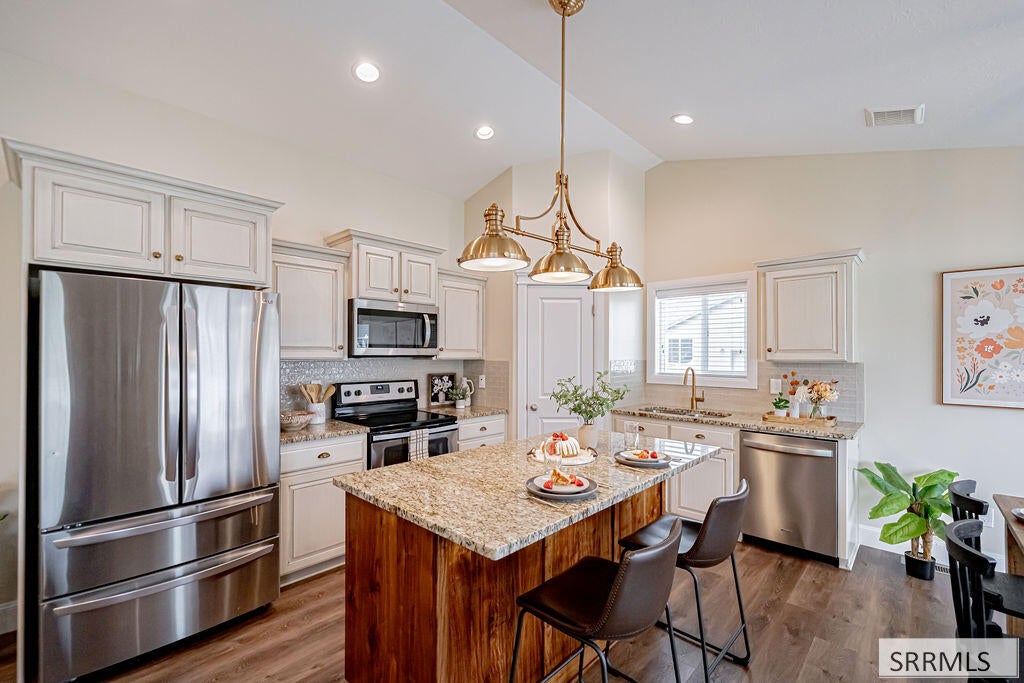 3002 Golden Rod Drive