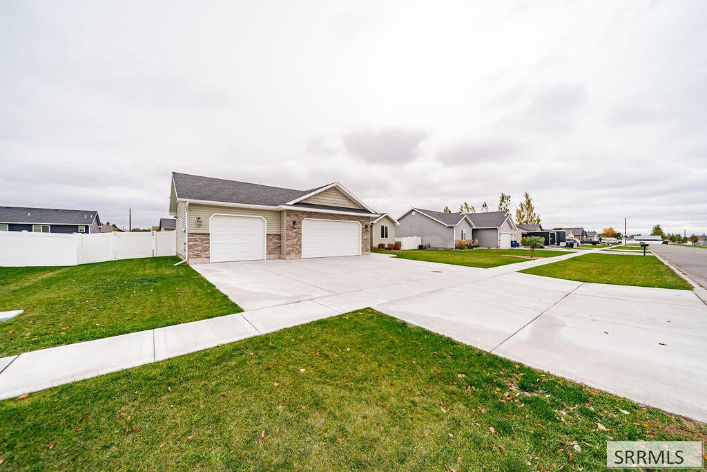 3002 Golden Rod Drive