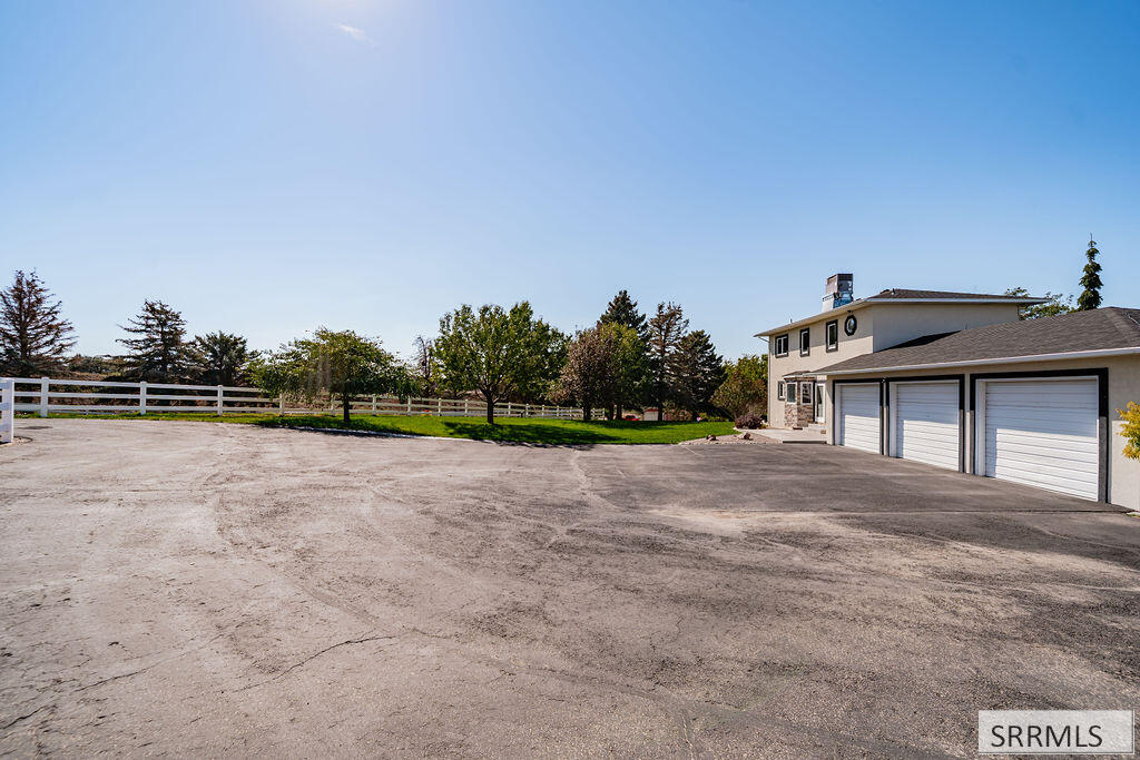 9233 Ammon Road