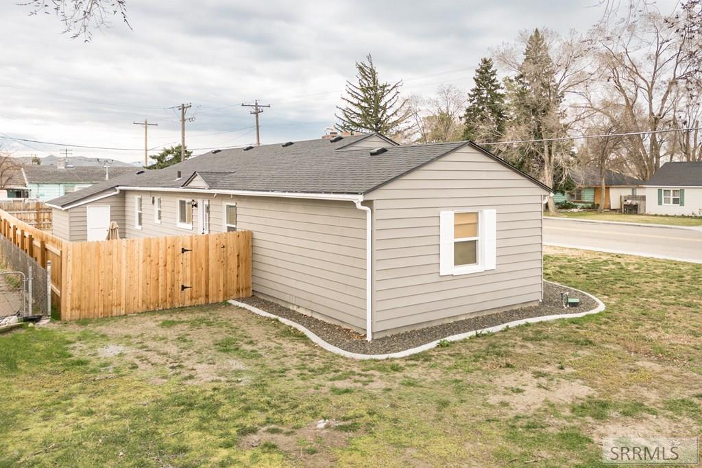 321 E Walker Street, BLACKFOOT, Idaho image 4