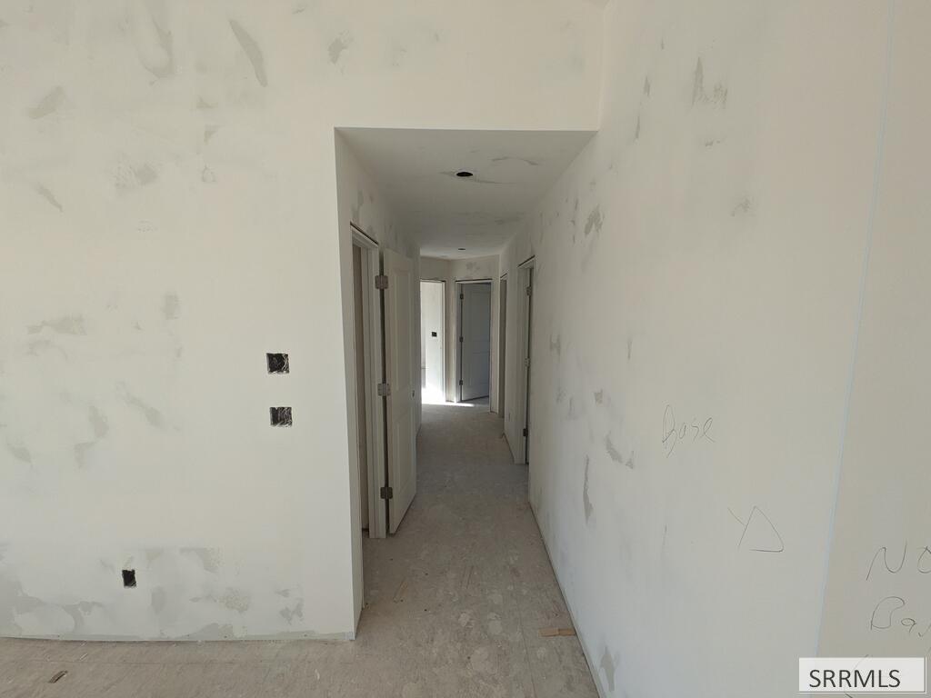 671 Glacier Ave