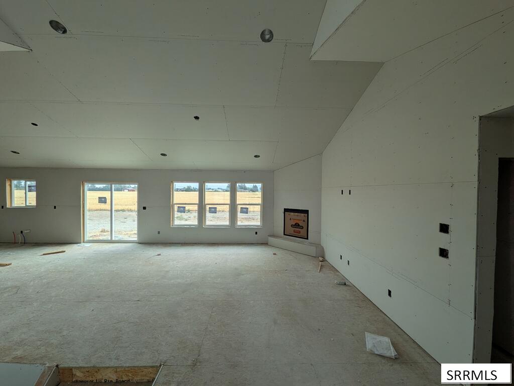 671 Glacier Ave