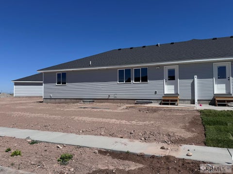 Mobile Home For Sale - 3710 E Razor Circle<br/> IDAHO FALLS, ID 83401