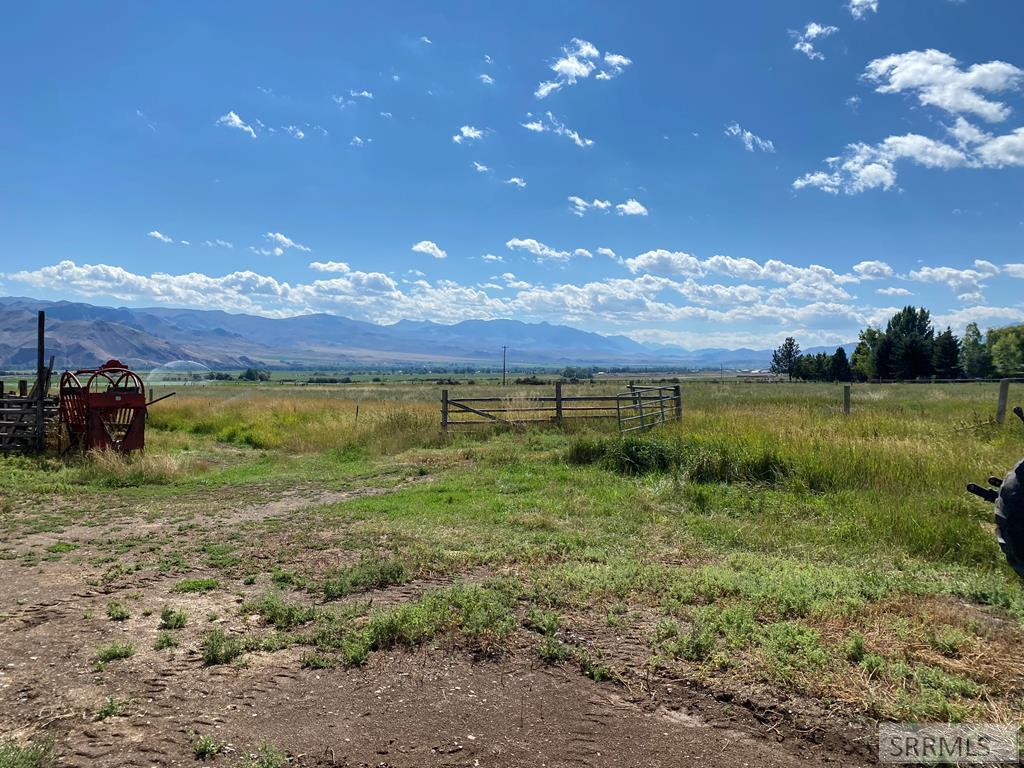 2651 Challis Creek Road, CHALLIS, Idaho image 42