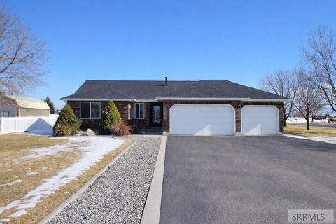 Photo of 965 October Cove, SHELLEY, ID 83274 (MLS # 2182160)