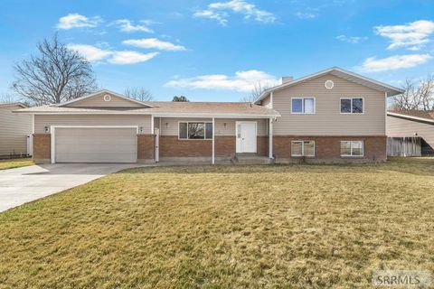 Photo of 721 Masters Drive, IDAHO FALLS, ID 83401 (MLS # 2184556)