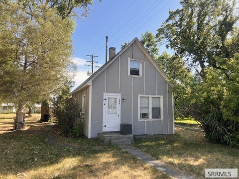 Photo of 590 Wilson Avenue, BLACKFOOT, ID 83221 (MLS # 2188891)